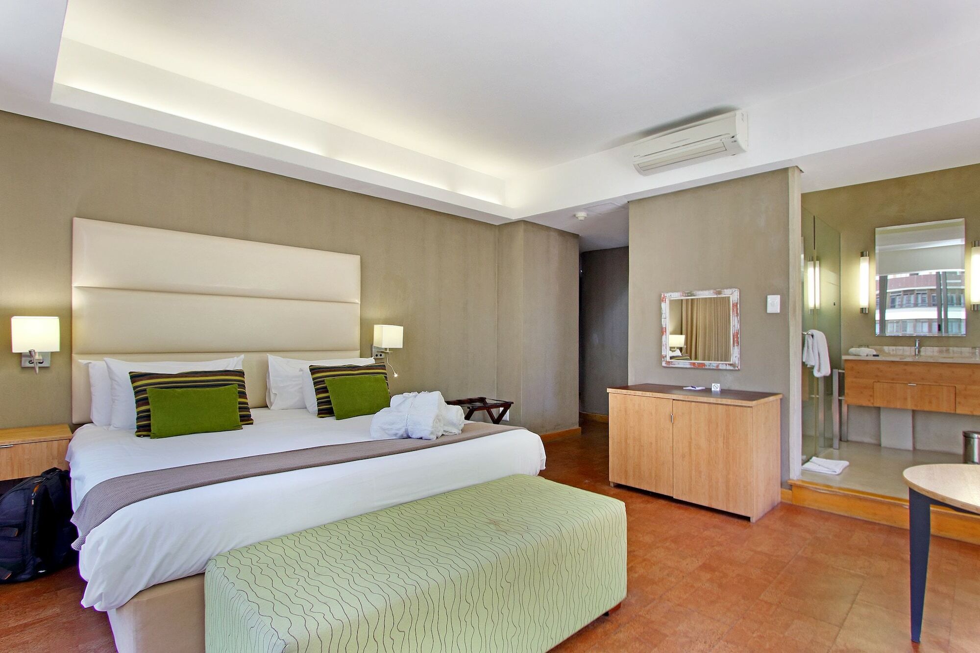 Hotel Thirty Keys